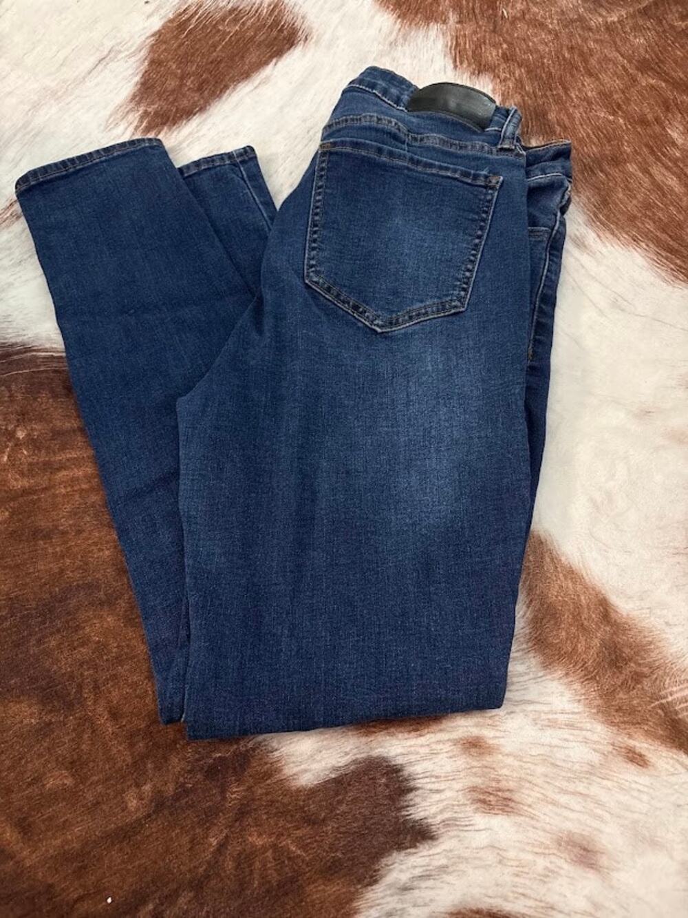 !IT Distressed Dark Blue Women Jeans Size 8